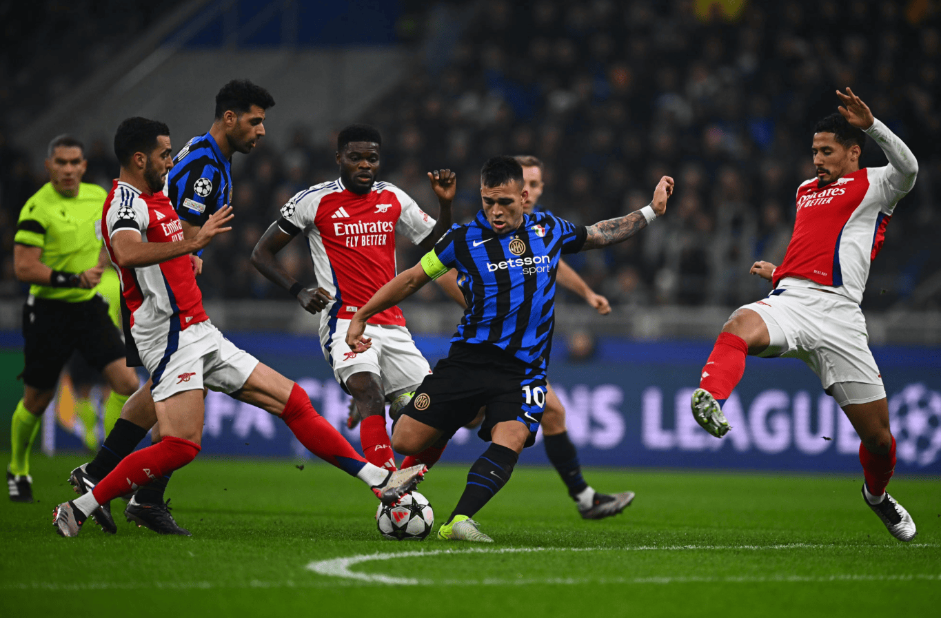 布里兰主场围剿江原FC 三叉戟对决客场虫困局