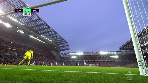 砸地头球破门，梅西打进职业生涯的第896球